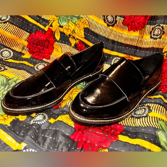 Kenneth Cole Women’s Franciss Loafer - Size 11 - Picture 5 of 6